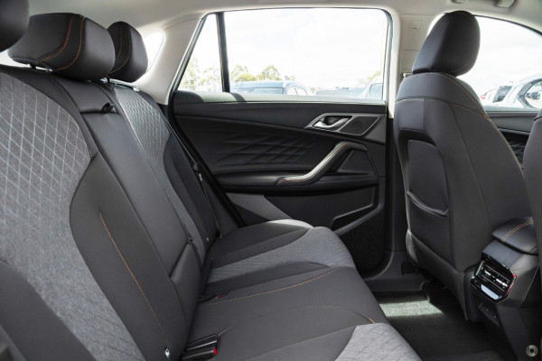2025 MG HS AS33H Excite Hybrid+ SUV Image 8