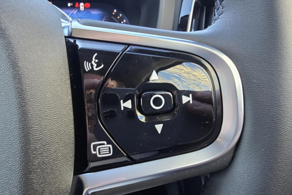 2026 Volvo XC60 UZ Ultra B5 Dark SUV Image 20