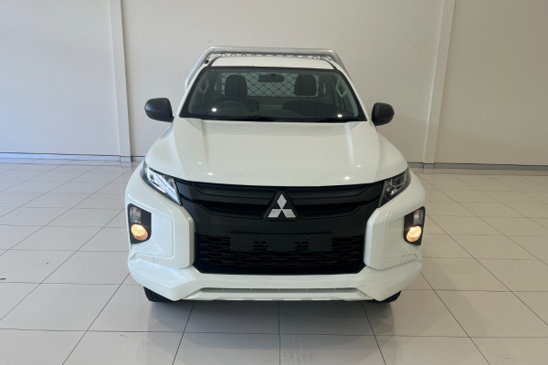 2019 Mitsubishi Triton MR GLX Cab Chassis Image 3
