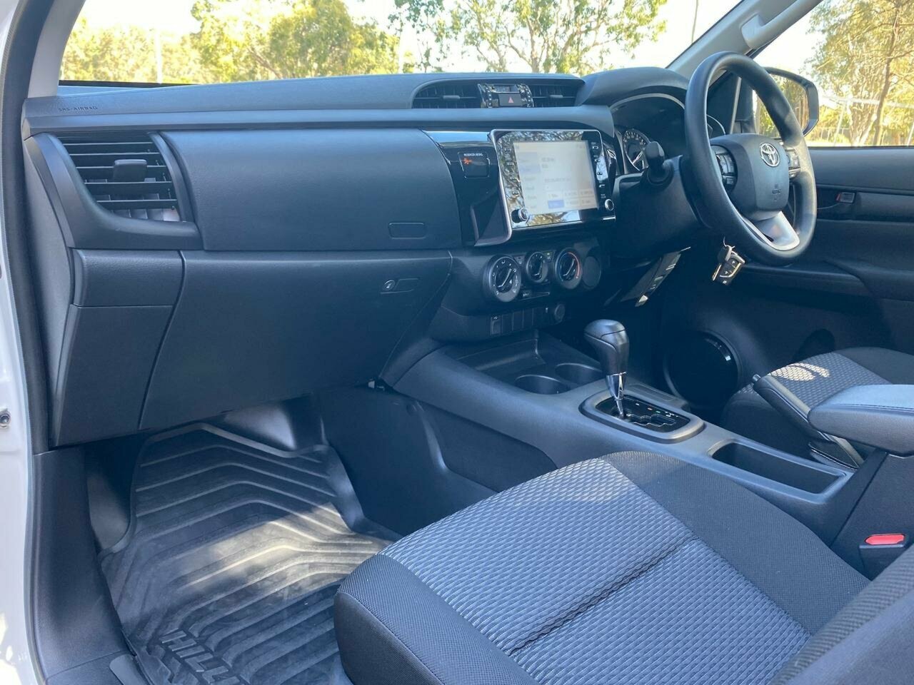 2018 Toyota Hilux TGN121R Workmate 4x2 Cab Chassis Image 10