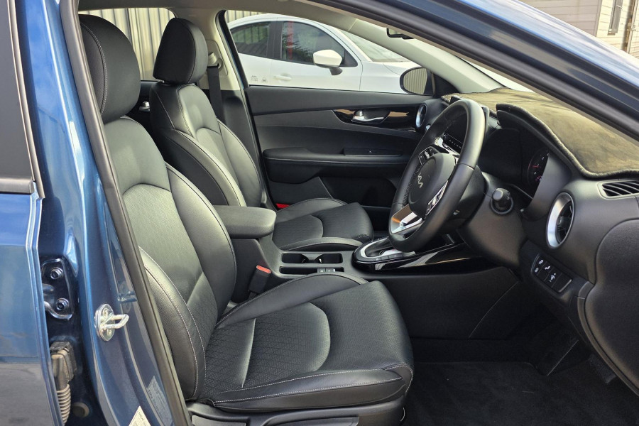 2021 MY22 Kia Cerato BD Sport+ Hatch Image 10