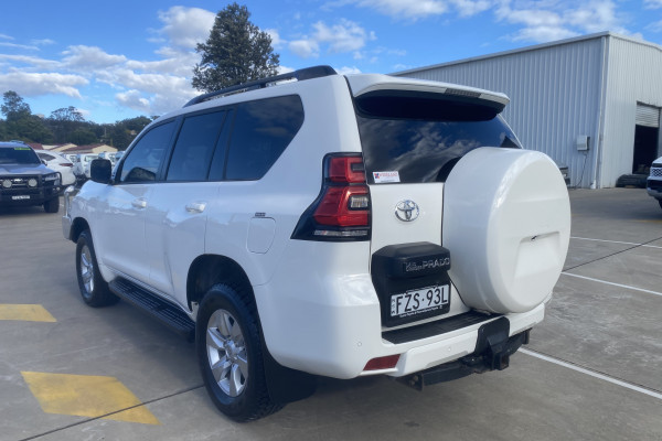 2018 Toyota LandCruiser Prado GDJ150R GXL SUV Image 5