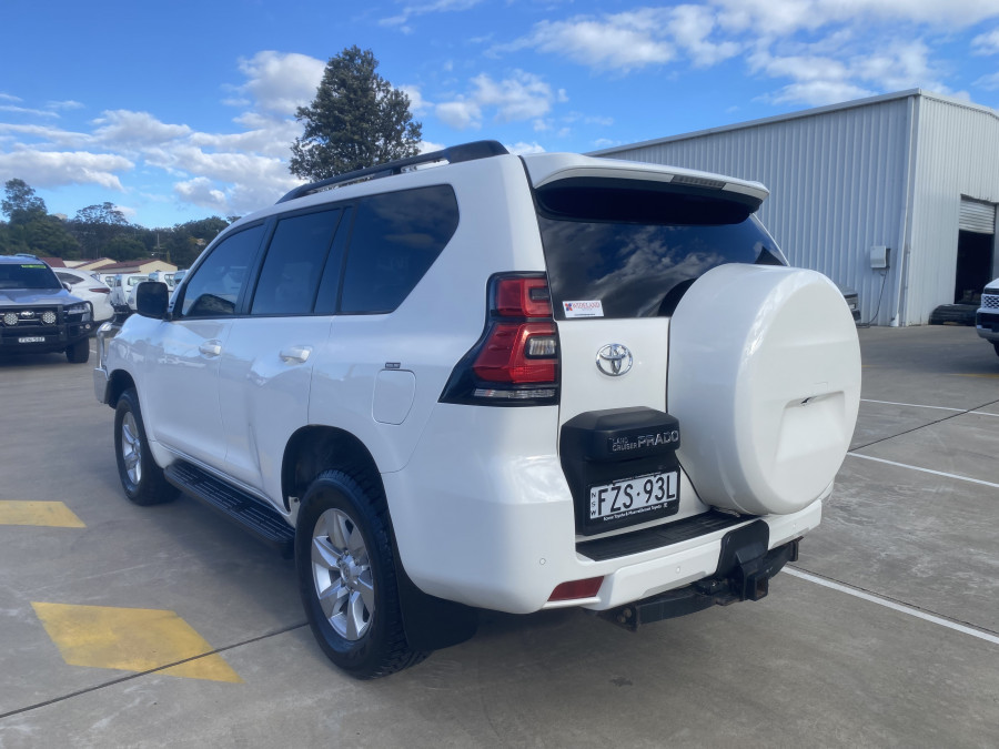 2018 Toyota LandCruiser Prado GDJ150R GXL SUV Image 5