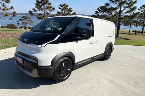 2026 Kia PV5 SW Cargo S Long Range Wagon Image 2