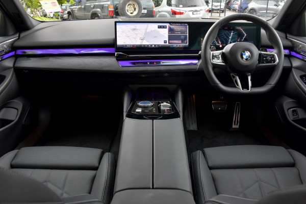 2025 BMW 5 Series G60 520i M Sport Sedan image 4