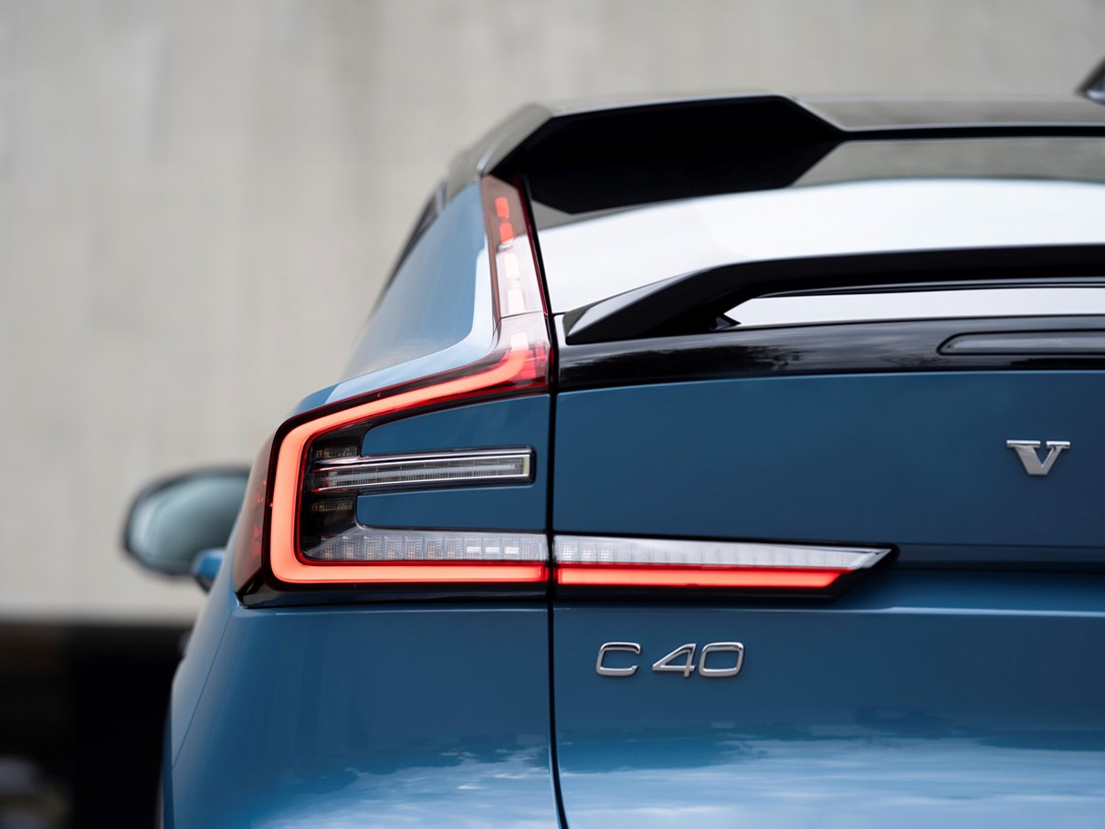 c4 blue volvo