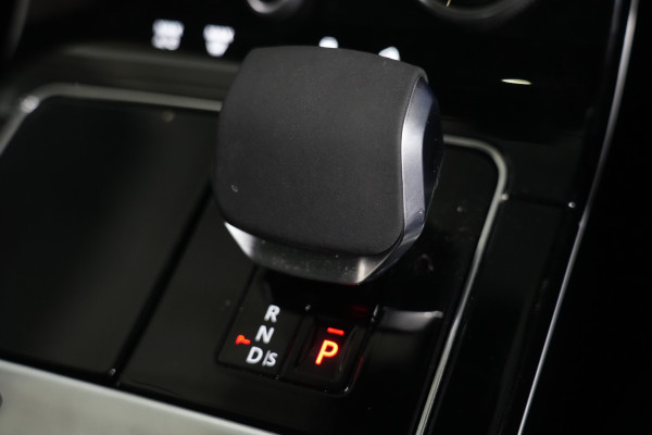 2023 Land Rover Range Rover Velar L560 P250 R-Dynamic S SUV Image 16
