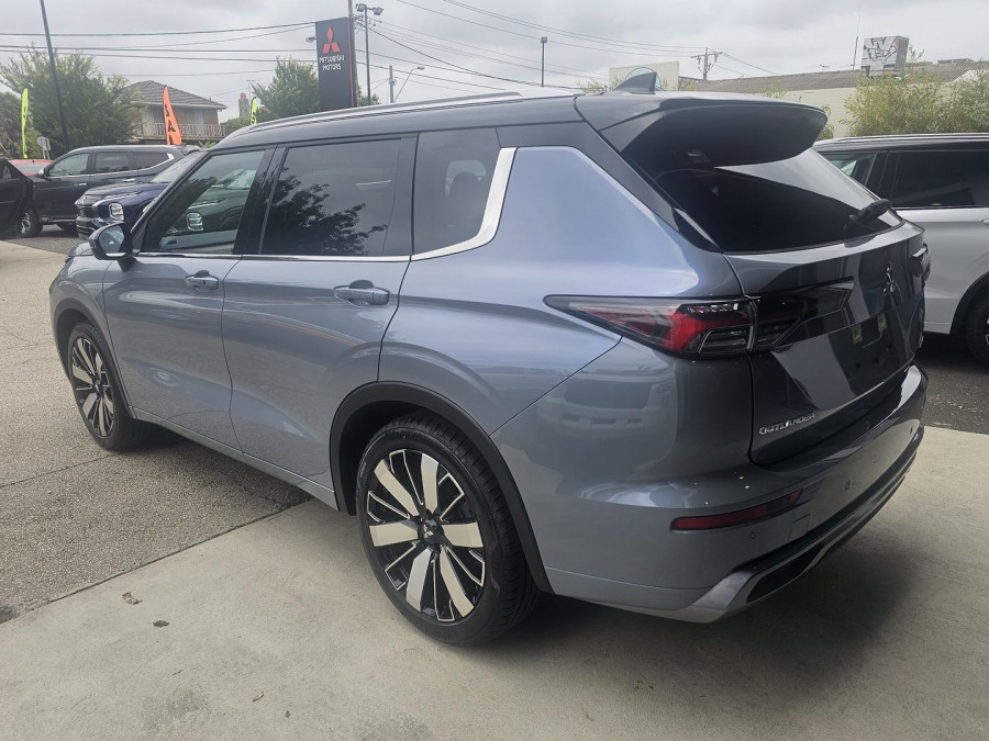 2026 Mitsubishi Outlander ZM Exceed Tourer SUV Image 6