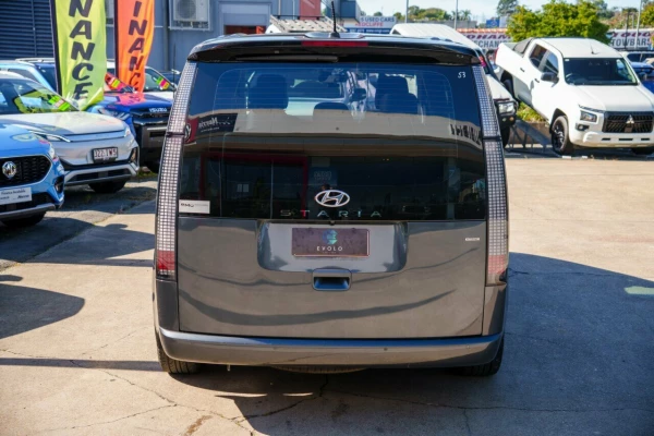 2021 MY22 Hyundai Staria US4.V1 Highlander People Mover Image 3