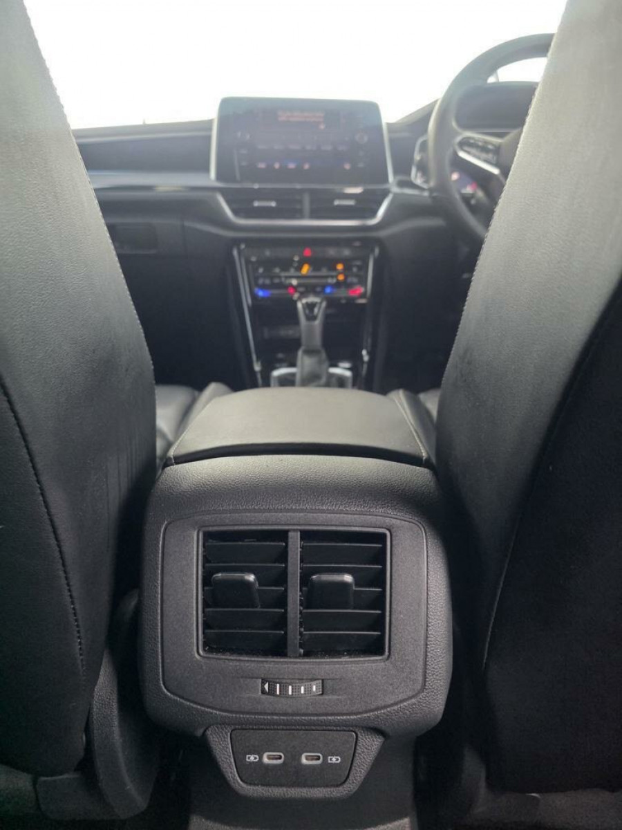 2022 MY23 Volkswagen T-Roc D11 140TSI R-Line SUV Image 23
