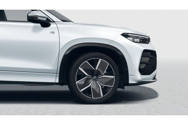 2025 MY26 Volkswagen Tayron R4 195TSI R-Line SUV Image 5