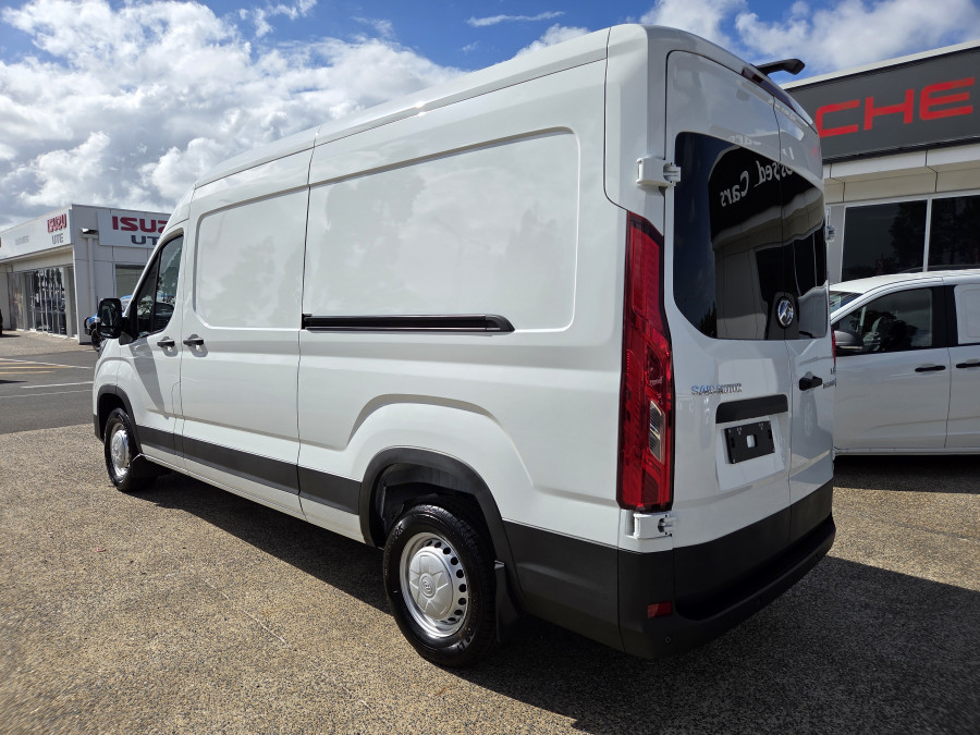 2026 LDV Deliver 9 Mid Roof LWB Van Image 5
