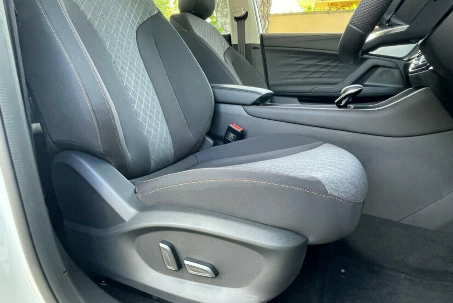2024 MY24.5 MG HS AS33 Vibe SUV Image 17