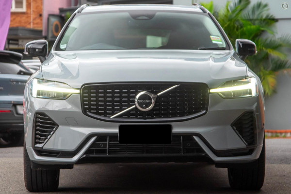 2025 Volvo XC60 UZ Plus T8 Plug-in Hybrid SUV Image 2