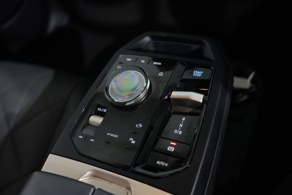 2024 BMW iX xDrive40 Sport SUV Image 17