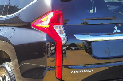 2018 Mitsubishi Pajero Sport QE Exceed Suv Image 5