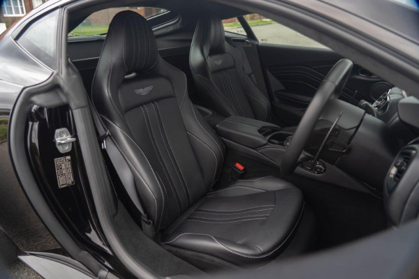 2022 Aston Martin Vantage Coupe Image 9