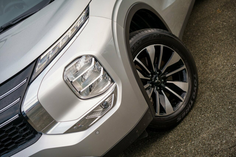 2025 Mitsubishi Outlander ZM LS SUV Image 6