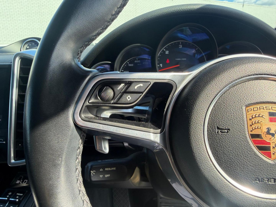 2016 MY17 Porsche Cayenne 92A Platinum Edition SUV Image 21