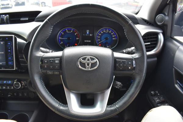 2018 Toyota HiLux  SR5 Double Cab Pick Up Image 28