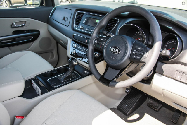 2016 Kia Carnival YP S People mover