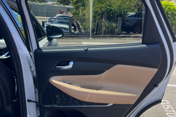 2021 Hyundai Santa Fe TM.V3 Highlander SUV Image 25