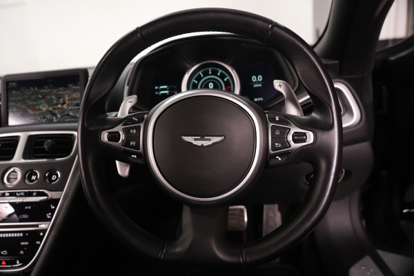 2018 Aston Martin DB11 Coupe Image 32