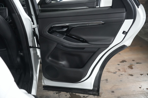 2019 Land Rover Range Rover Evoque L551 R-Dynamic S SUV image 27