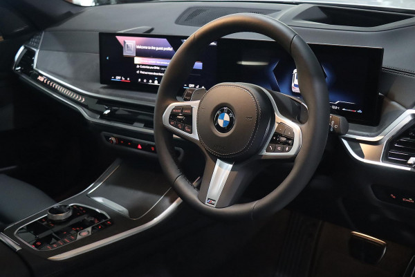 2025 BMW X5 G05 LCI xDrive30d M Sport SUV image 17