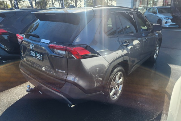 2021 Toyota RAV4 74257102A GXL SUV Image 4