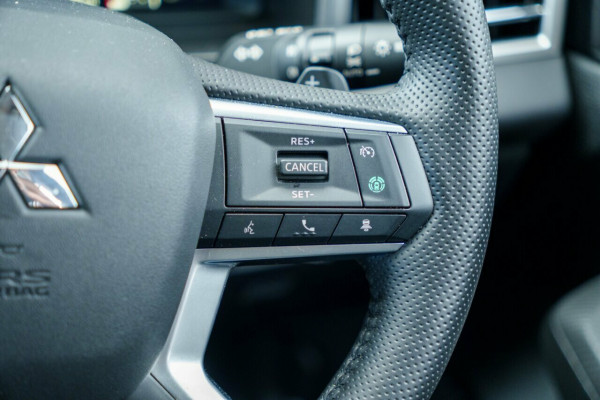 2025 Mitsubishi Outlander ZM Aspire SUV Image 13