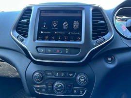 2021 Jeep Cherokee KL Trailhawk SUV image 22
