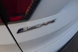 2017 Ford Escape ZG Ambiente Suv image 9
