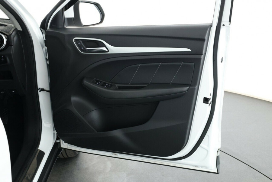 2018 MG ZS AZS1 Essence SUV Image 17