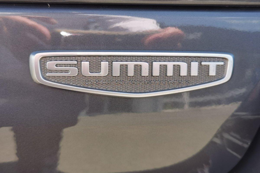2022 MY23 Jeep Grand Cherokee WL Summit Reserve 4xe SUV Image 8