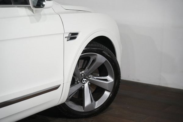 2016 Bentley Bentayga SUV Image 9
