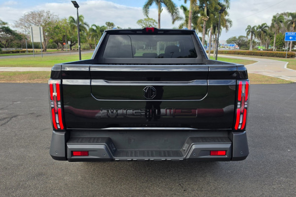 2026 MG U9 EKK1C Black Edition Ute Image 14