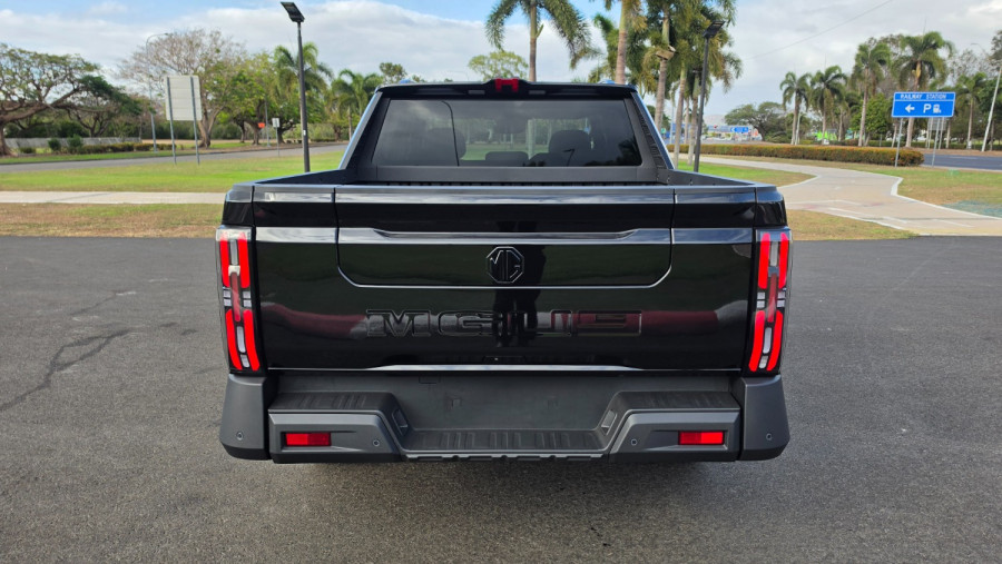 2026 MG U9 EKK1C Black Edition Ute Image 14