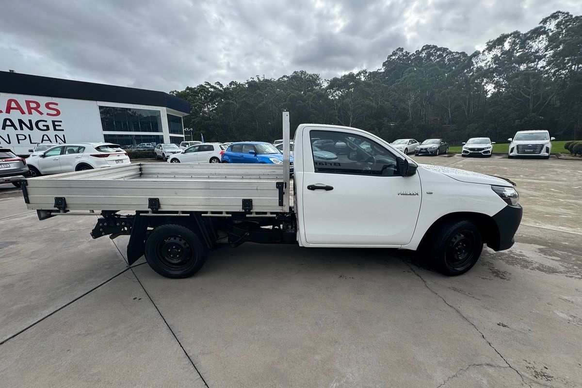 2017 Toyota HiLux GUN122R Workmate Cab Chassis Image 14
