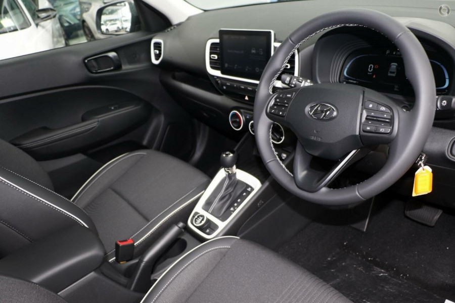 2025 Hyundai Venue QX.V5 Active SUV Image 6