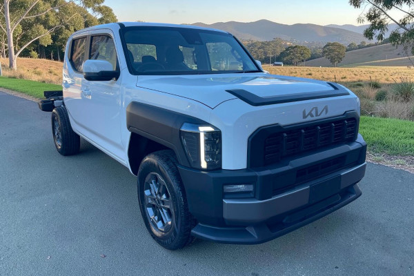 2025 MY26 Kia Tasman TK SX Cab Chassis Image 4