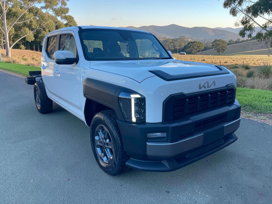 2025 MY26 Kia Tasman TK SX Cab Chassis Image 4
