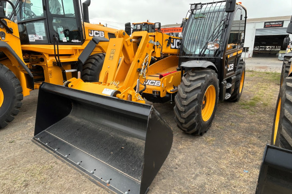 2026 JCB TELEHANDLER - AG Telescopic Handler Image 1