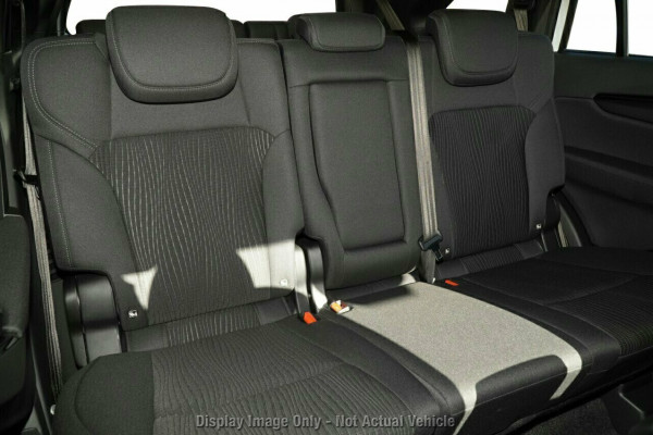 2026 MY25.5 Isuzu MU-X RJ LS-U SUV Image 9