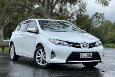 2013 Toyota Corolla ZRE182R Ascent Sport Hatch Image 2