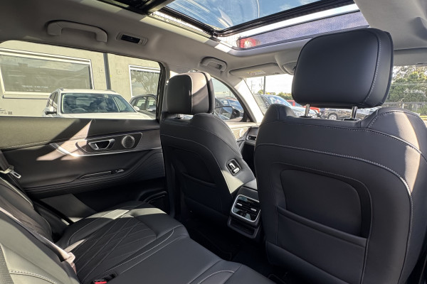 2025 MY24 Chery Tiggo 8 Pro Max T31 Ultimate AWD SUV Image 12