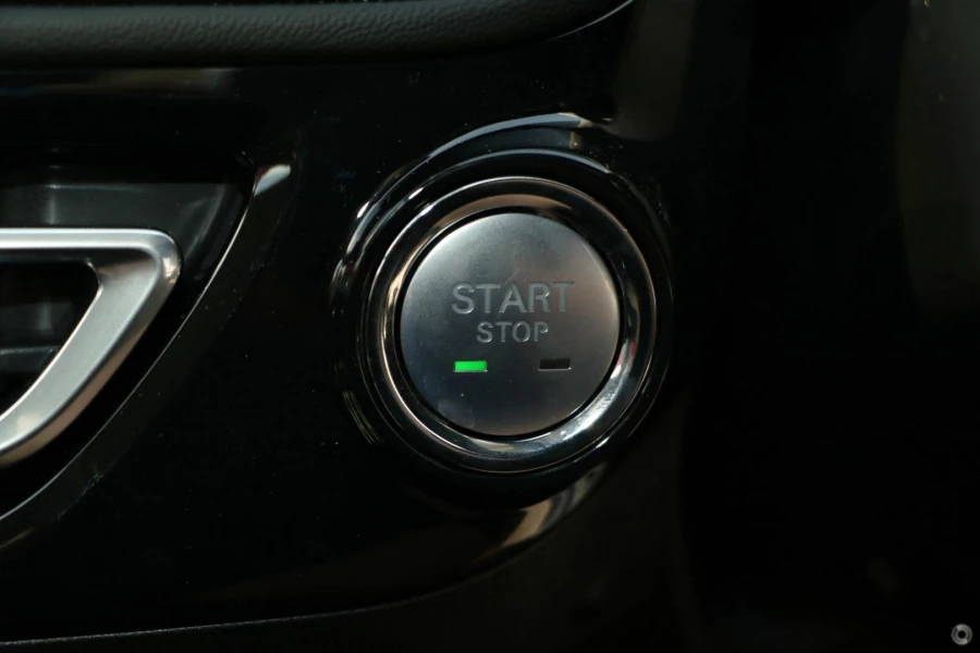 2025 MG HS AS33 Essence SUV Image 11