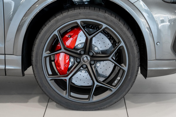 2025 Audi RS Q8 F1 SUV image 31