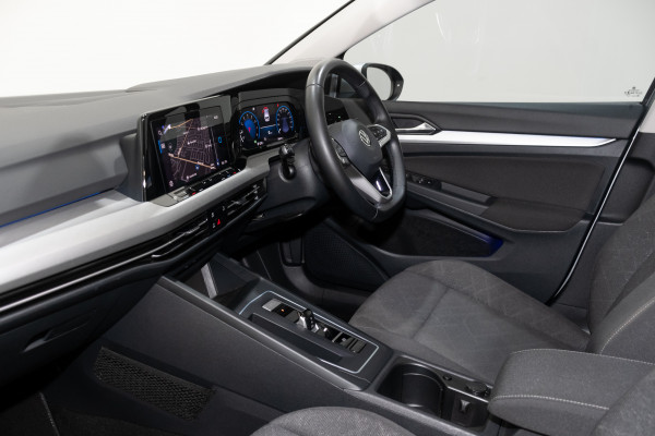 2022 Volkswagen Golf 8 110TSI Life Hatch Image 20