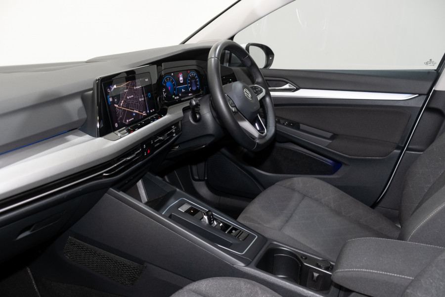 2022 Volkswagen Golf 8 110TSI Life Hatch Image 20